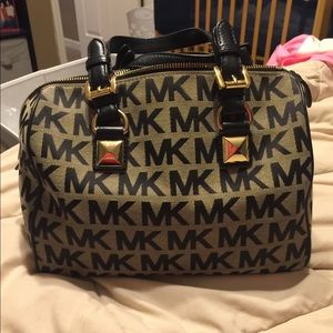MK Handbag SHIPPING TODAY